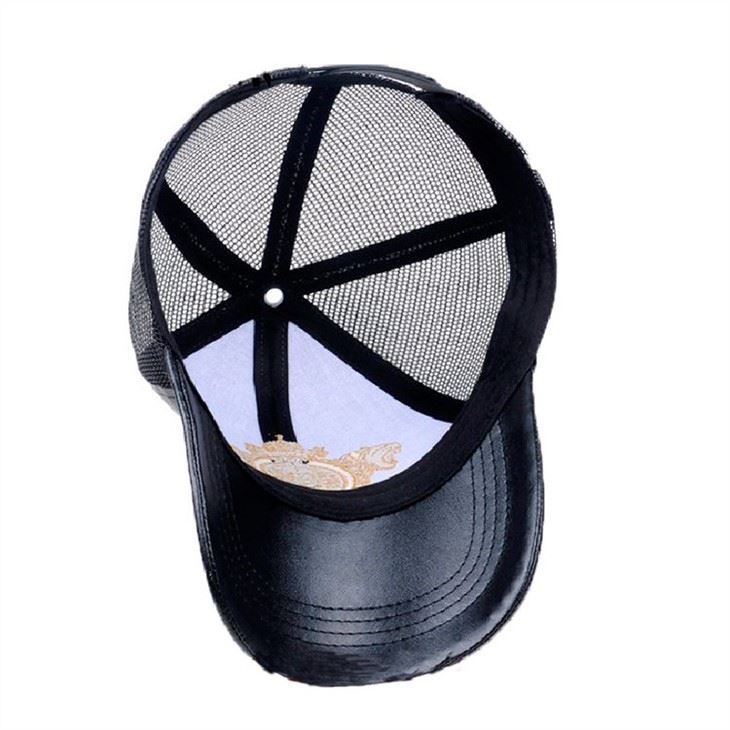 snapback trucker hat
